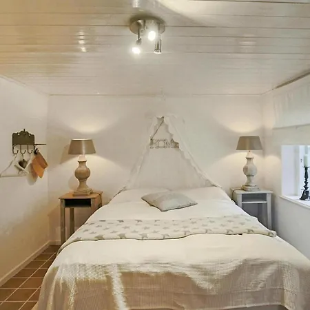 Cottage,