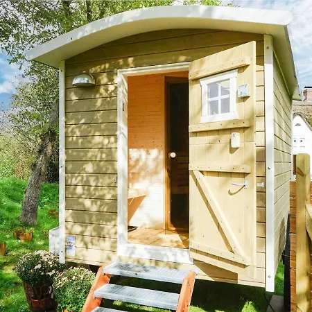 Cottage, * Humptrup